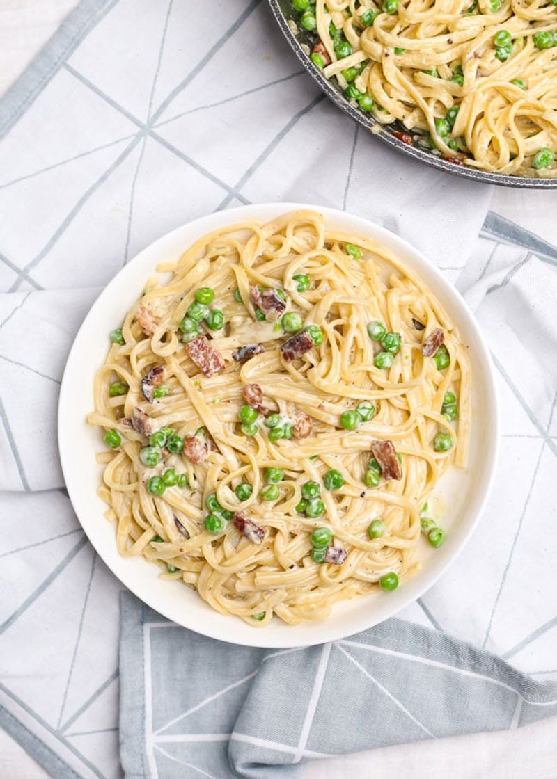 Bacon and Peas Creamy Pasta
