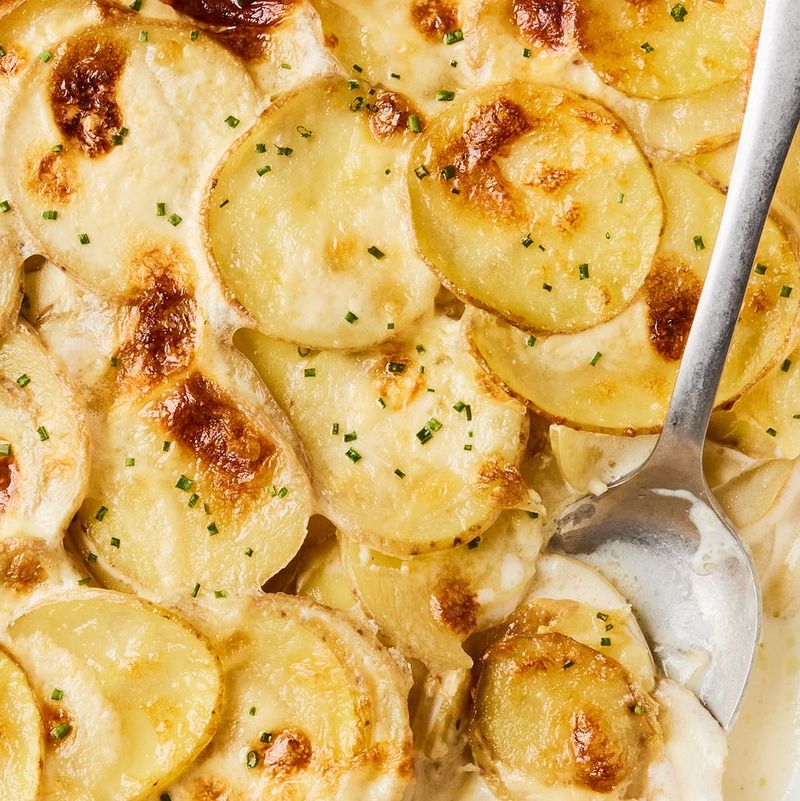 Scalloped Potatoes With Roasted Garlic