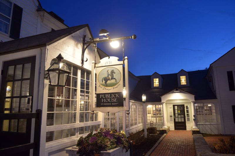 Publick House Historic Inn, Sturbridge