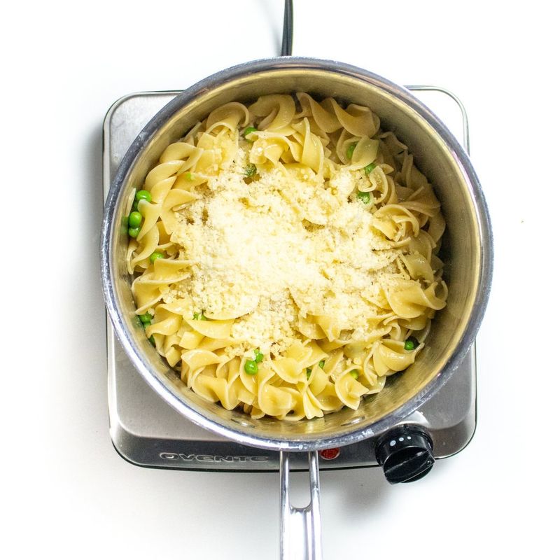 One Pot Buttered Noodles With Peas