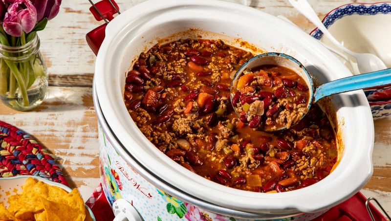 Hearty Slow Cooker Beef Chili