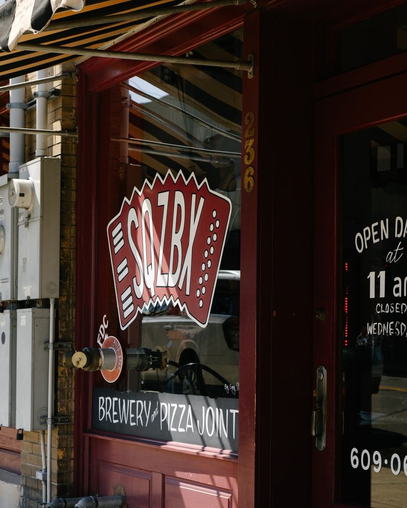 SQZBX Brewery & Pizza — Hot Springs