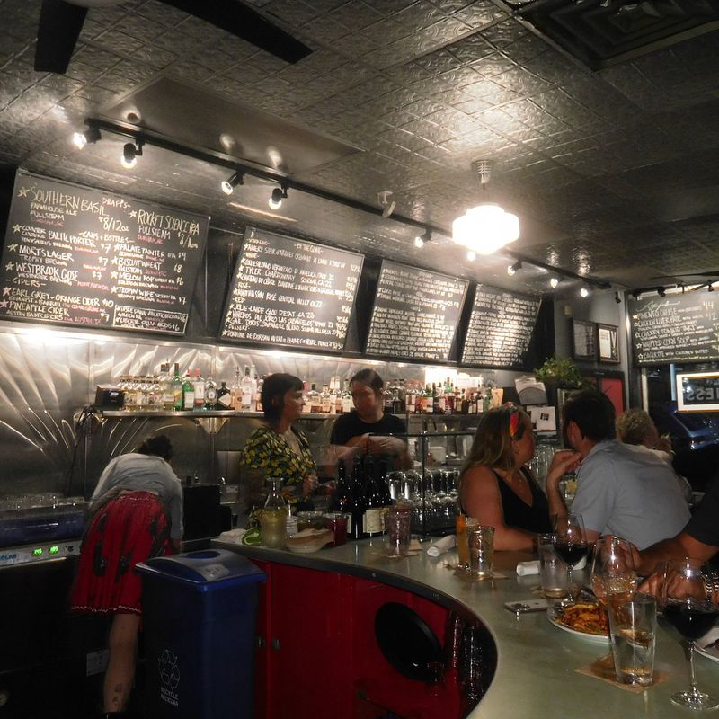 Poole’s Diner Late Night