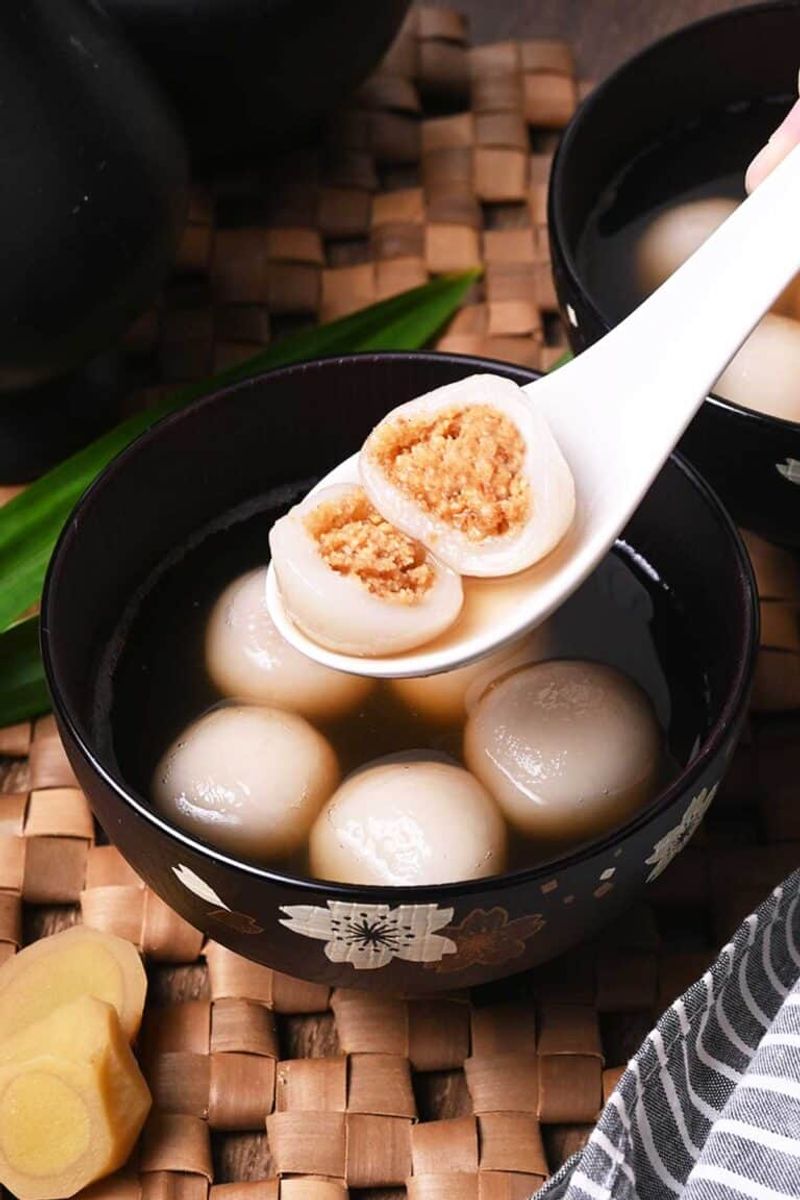 Tangyuan (Sweet Rice Balls)