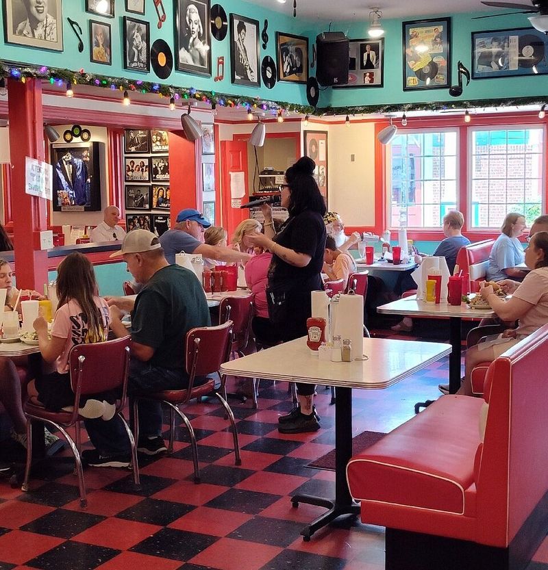 Missouri - Show Me Shine Diner