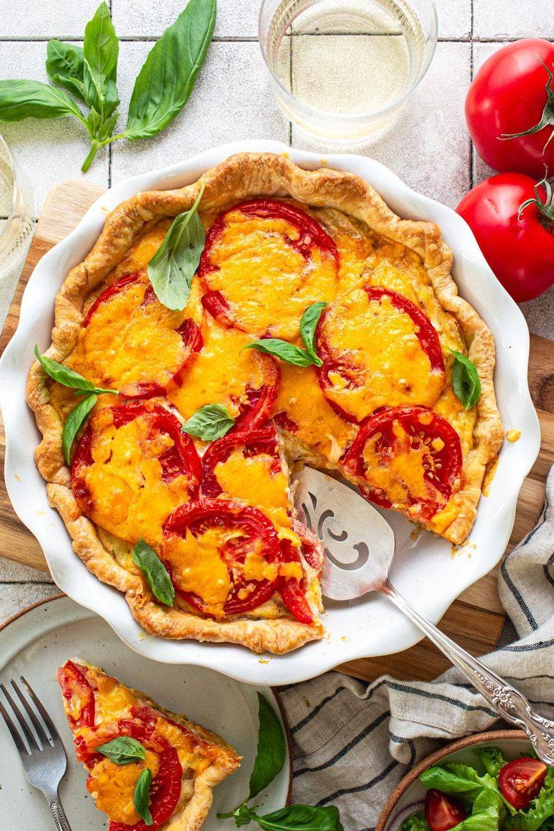 Tomato, Basil, and Mozzarella Pie