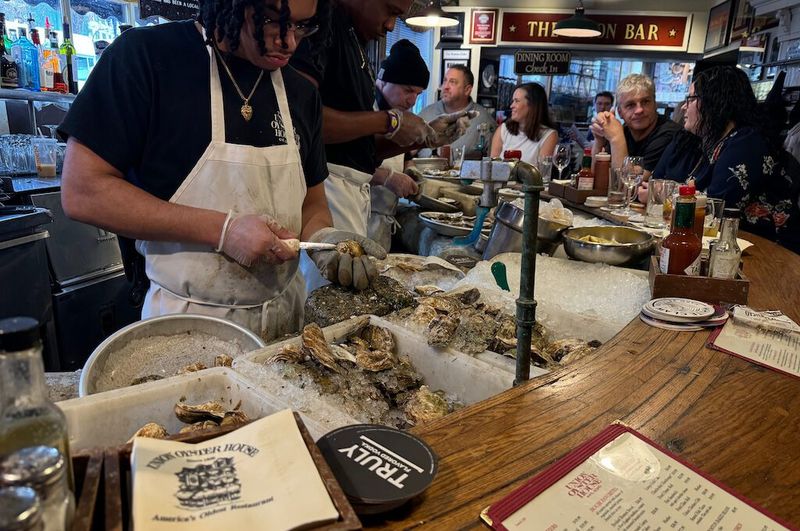 Ye Olde Union Oyster House Annex: The Freedom Trail Stop
