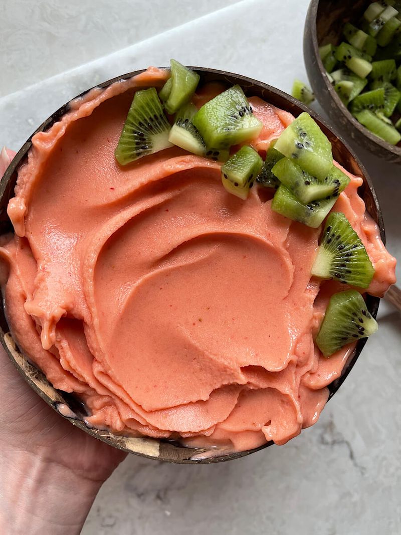 Protein smoothie bowl