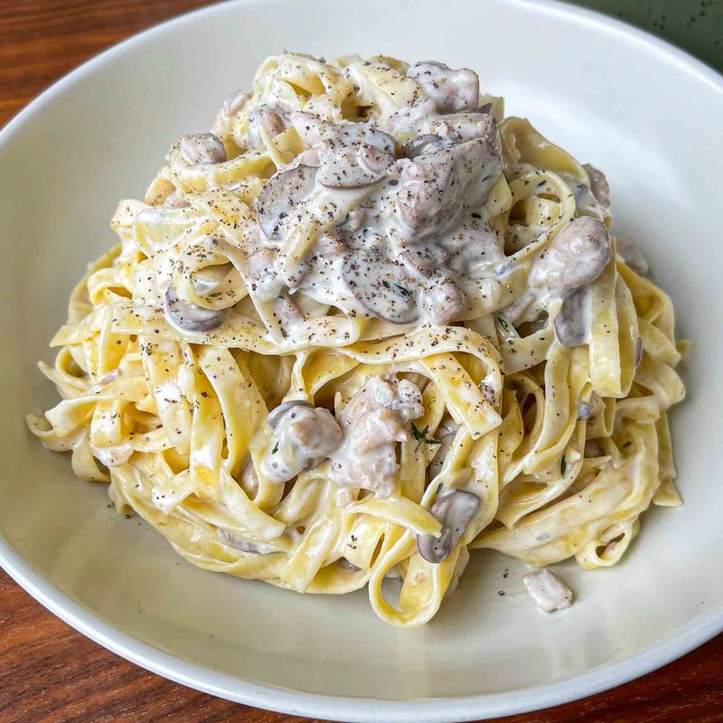 Chicken and Mushroom Cream Pasta