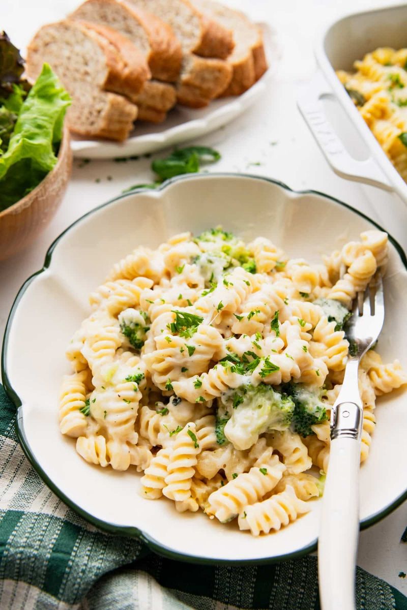 Rotini Alfredo With Broccoli