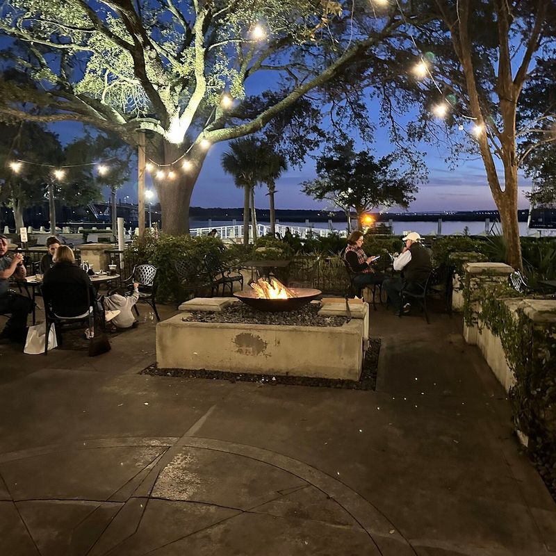 Saltus River Grill — Beaufort