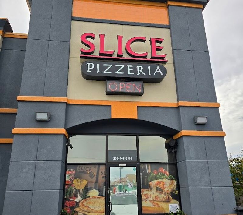 Slice Pizzeria (Kill Devil Hills)
