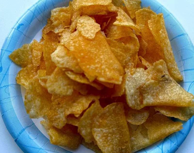 Sweet Potato Chips with Cinnamon Glaze