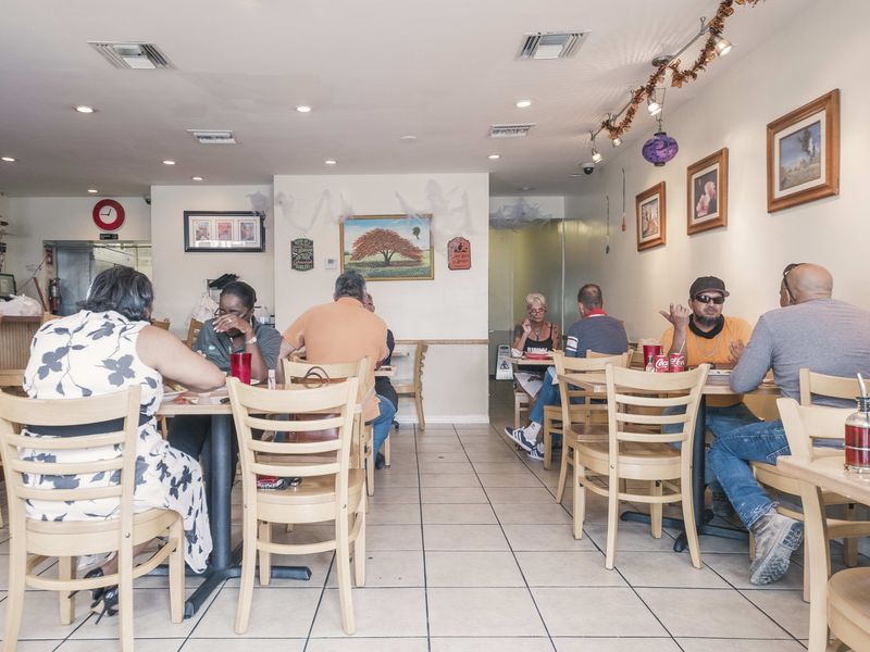 El Bajareque — Miami