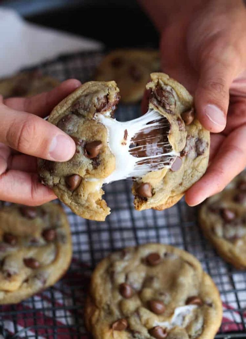 Fluff-Stuffed Chocolate Chip Cookies