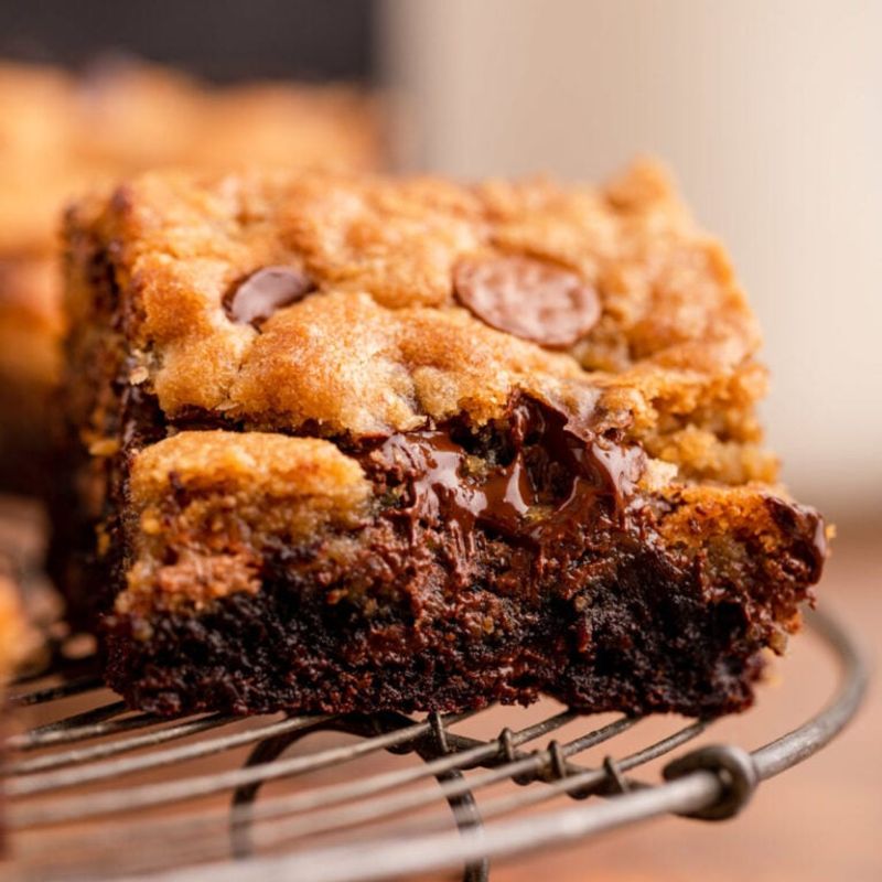 Brookies (Brownie + Cookie Combo)