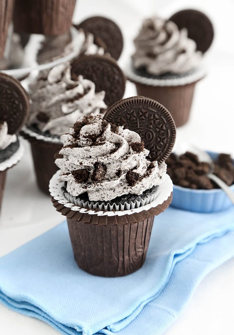 Cookie Topper Cupcakes