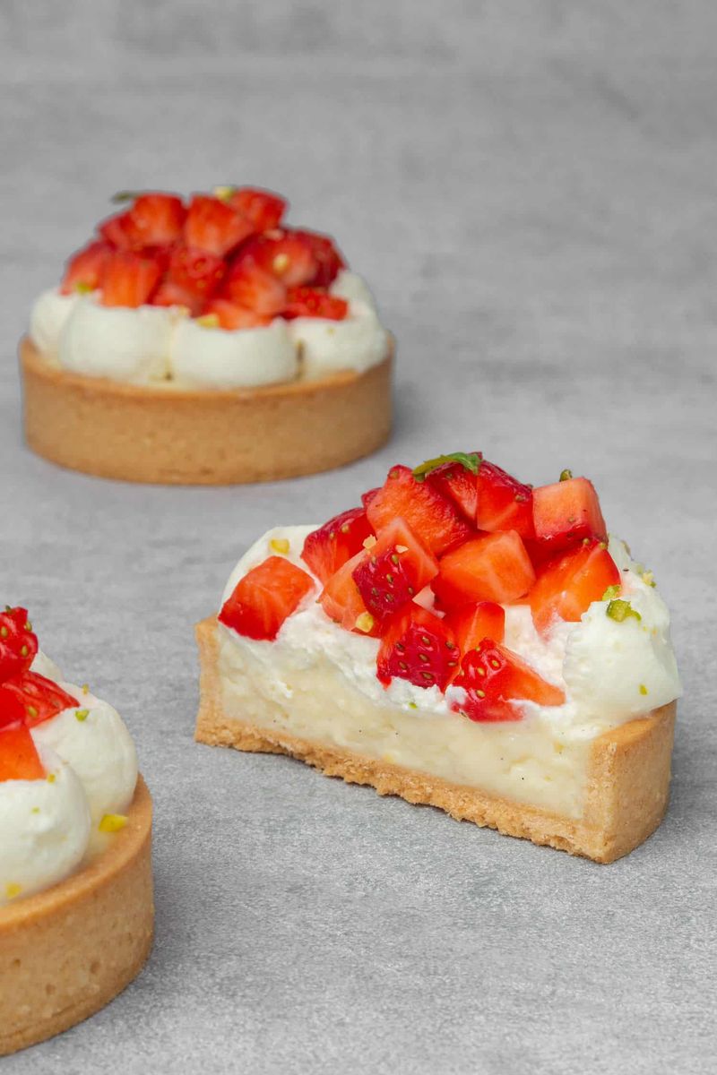 Japanese Strawberry Shortcake Pie