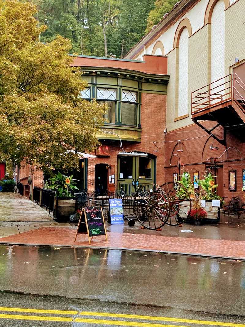 Harbor & Hearth, Jim Thorpe