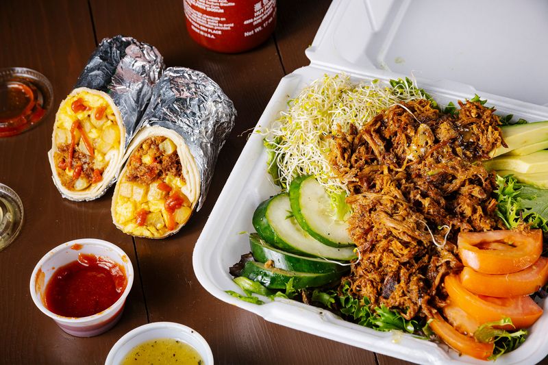 Hawaii — Kono’s Northshore (Haleiwa)