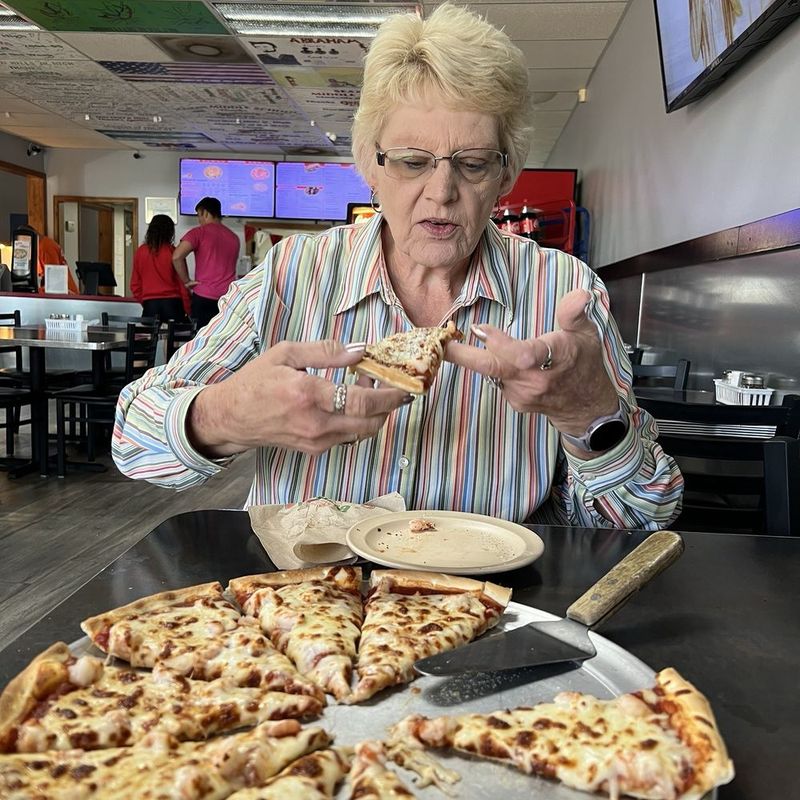 Independent hometown pizza buffets