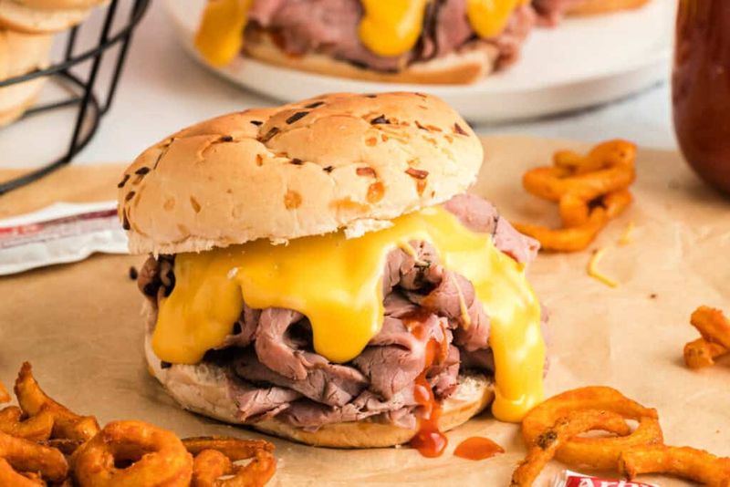 Arby’s Classic Beef ‘n Cheddar