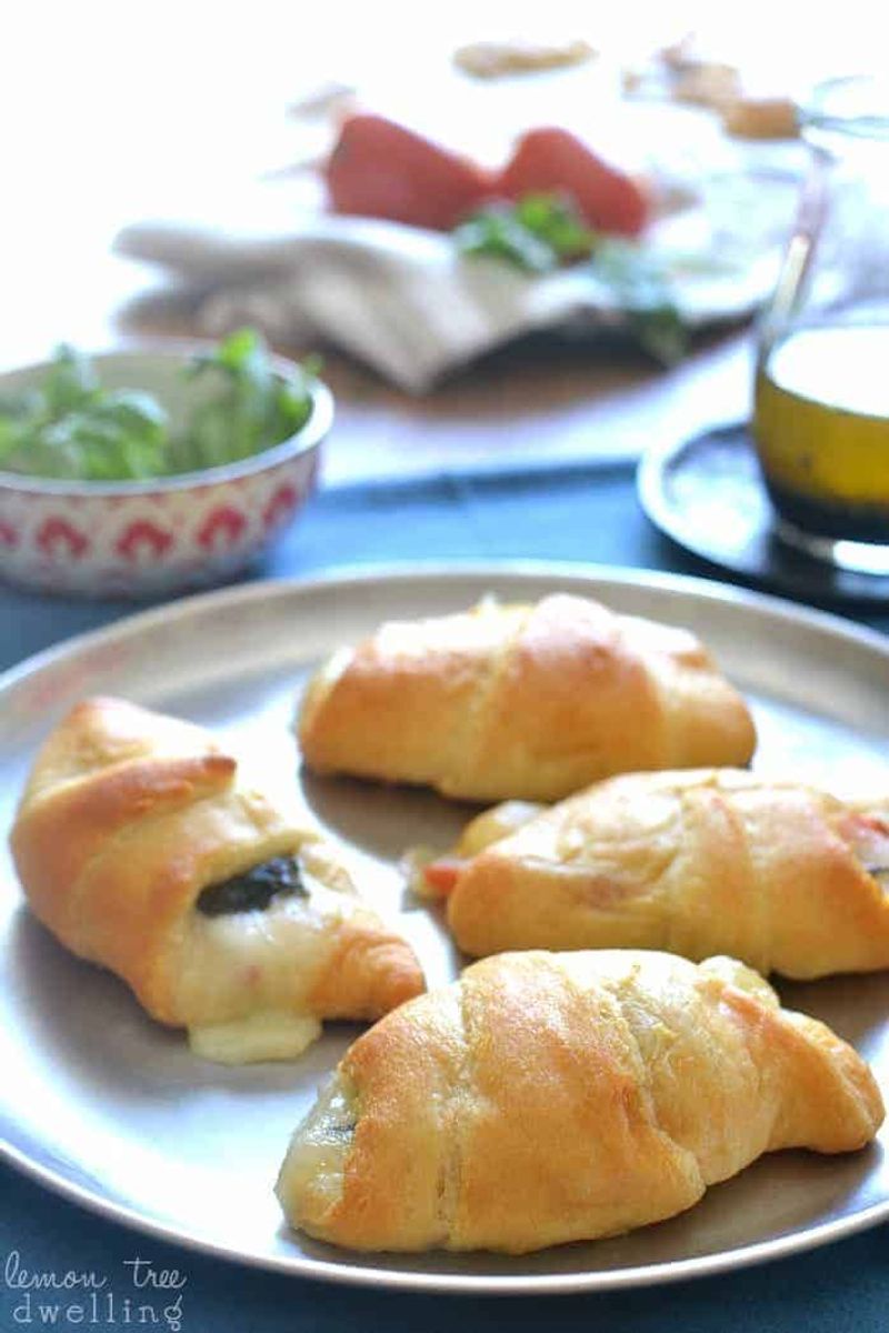 Caprese Crescent Twists