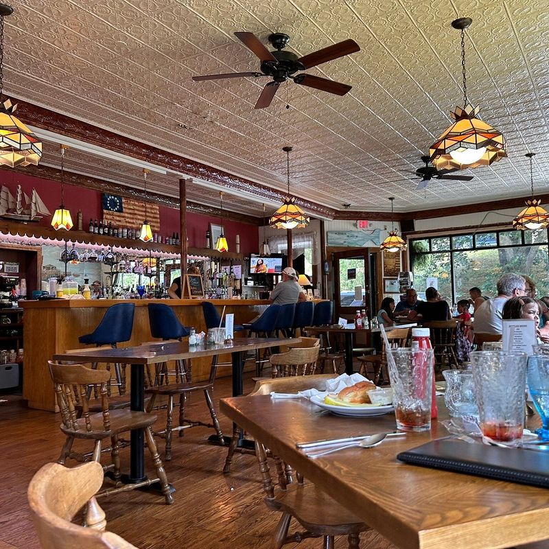 Maine - Lighthouse Lunch Diner