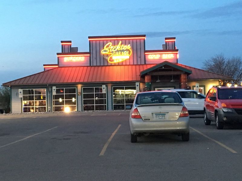 North Dakota: Sickies Garage Burgers & Brews - Fargo