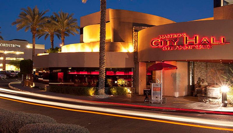 Mastro's City Hall: Scottsdale's Celebrity Hotspot