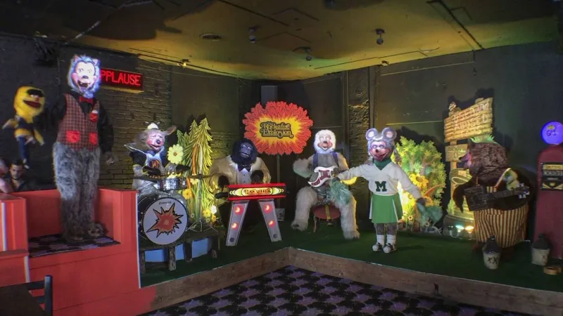ShowBiz Pizza Place