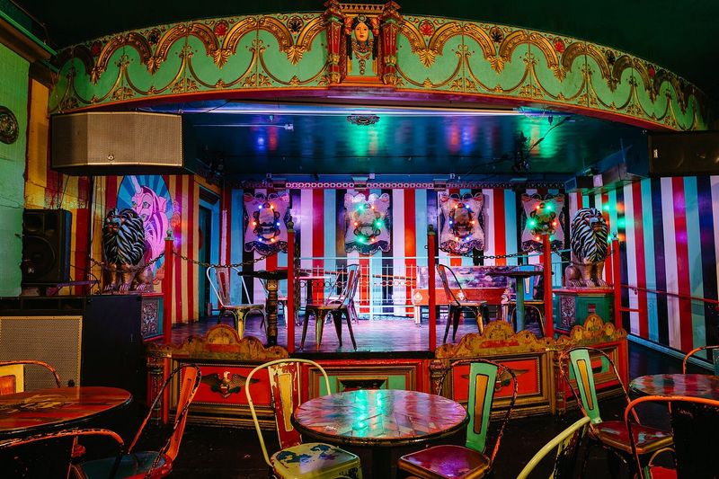 Unicorn & Narwhal's Carnival Chaos