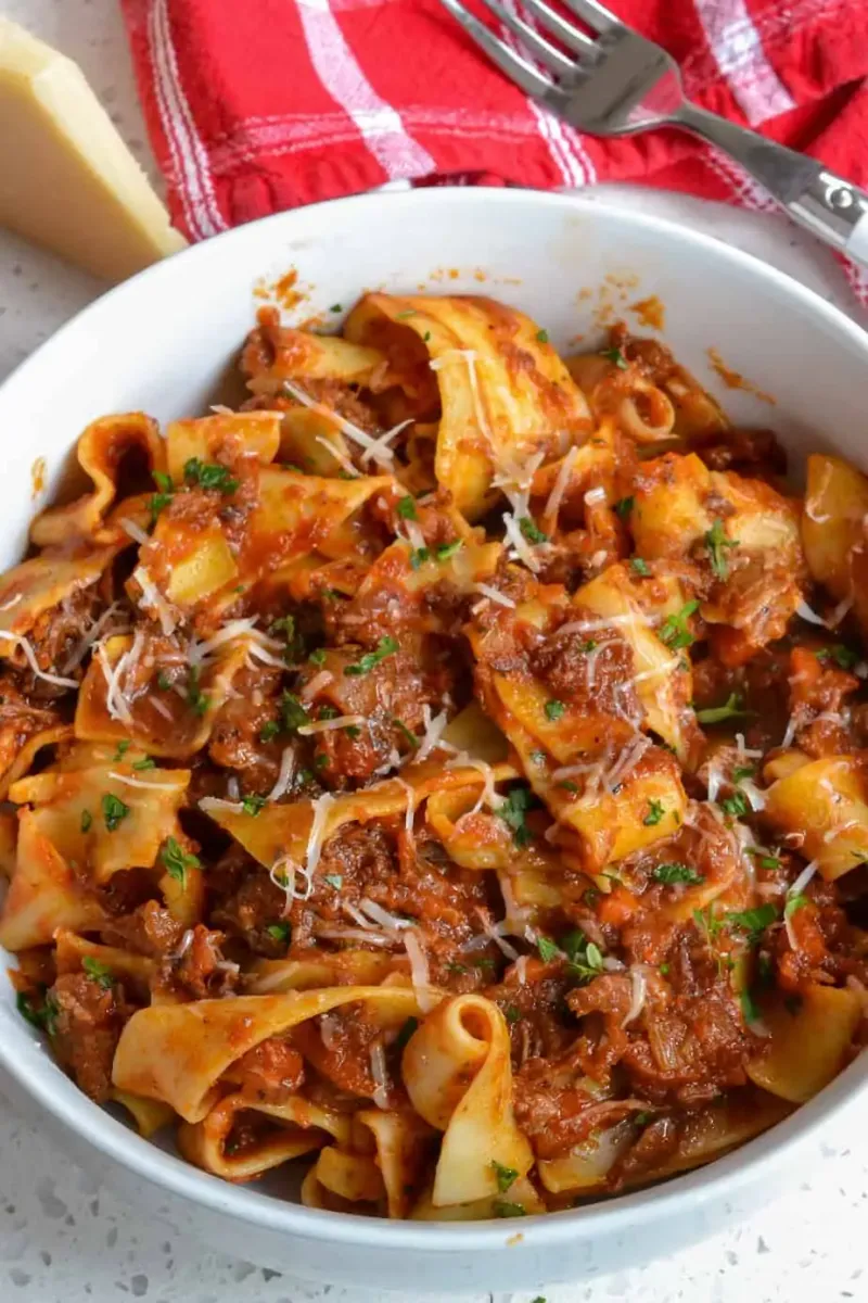 Slow Cooker Tuscan Beef Ragu
