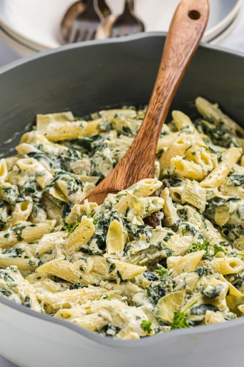 Creamy Spinach Artichoke Pasta
