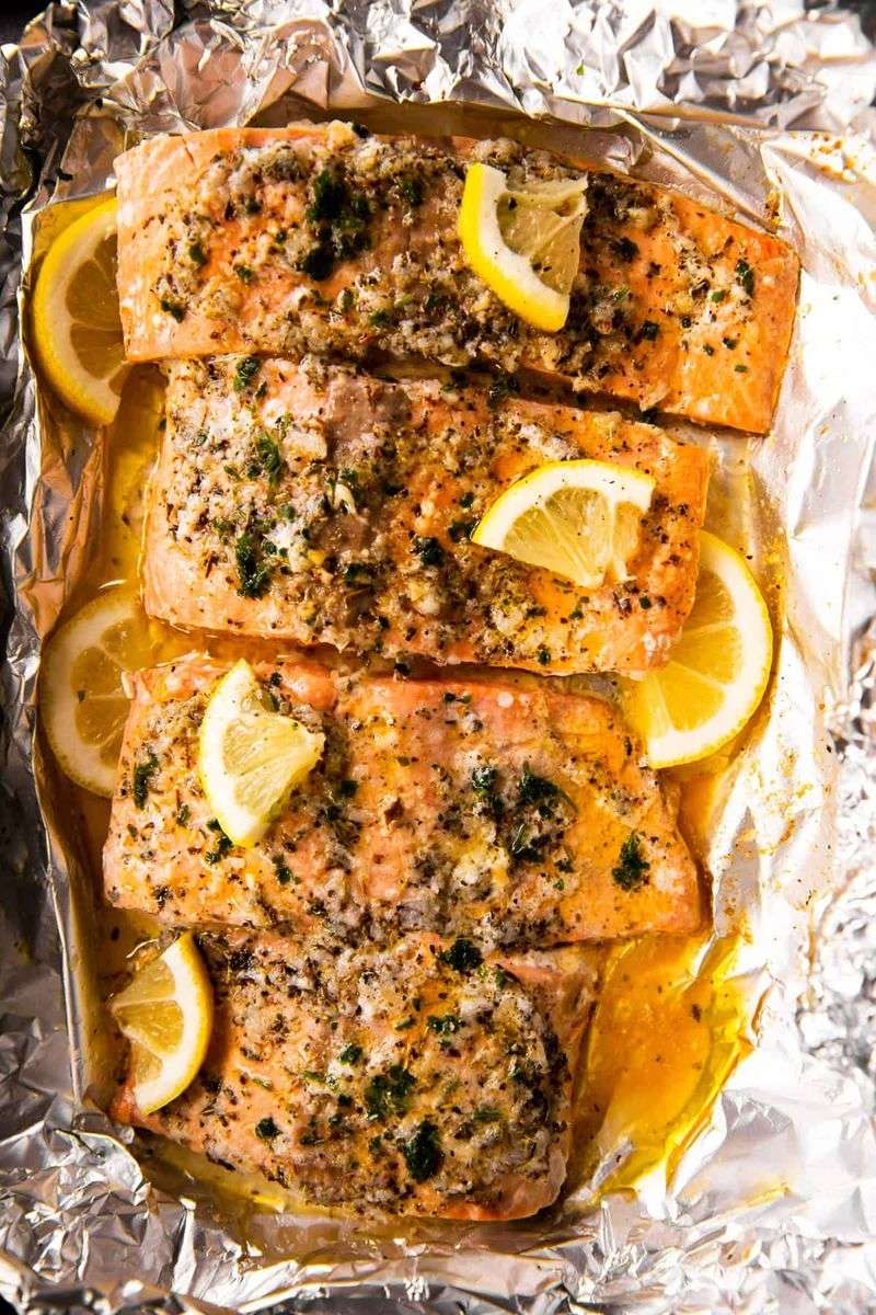 Salmon With Lemon and Garlic