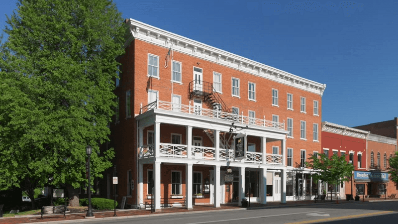 Ohio: The Golden Lamb (Lebanon)