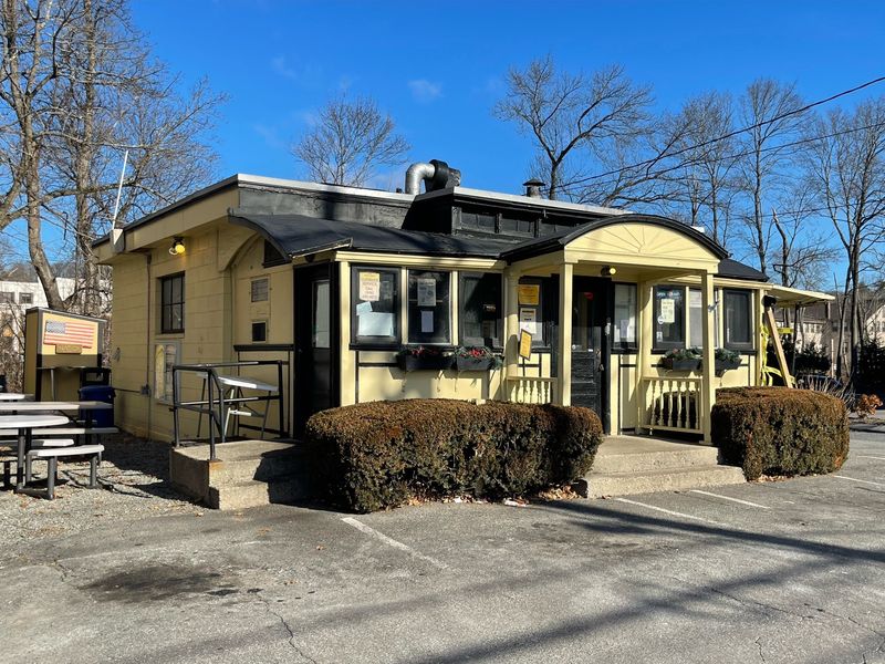 Casey's Diner: Historic Railcar Serving Haddock Since 1922