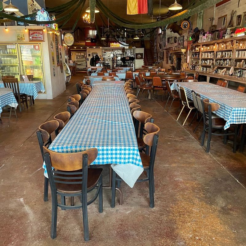 Texas: Walburg German Restaurant (Walburg)