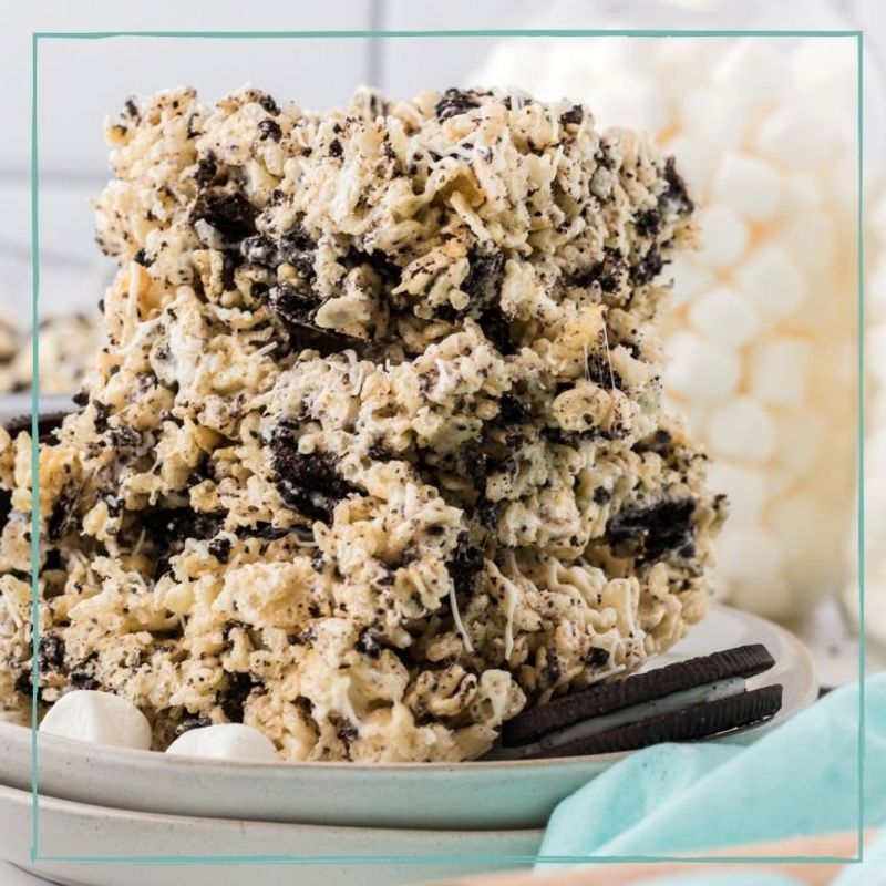Cookies and Cream Crunch Bars