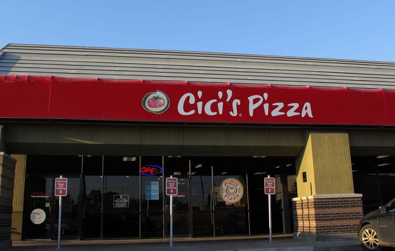 Cicis Pizza