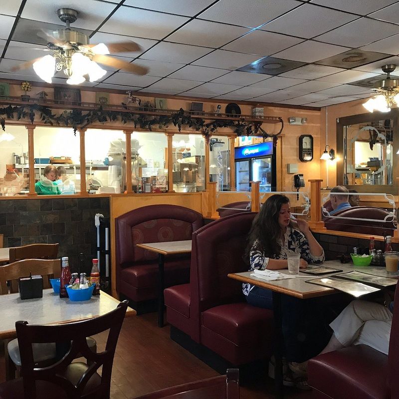 Cagney’s Kitchen Cloverdale Ave, Winston-Salem