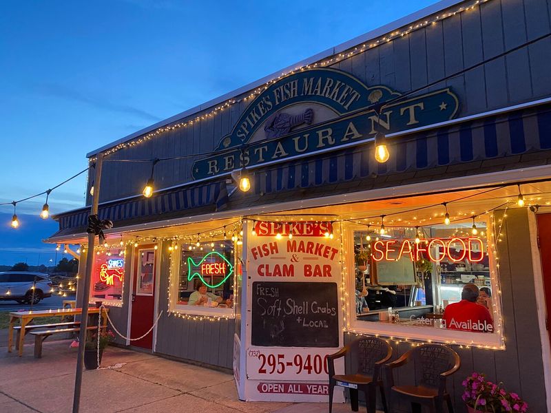 Spike’s Fish Market Restaurant