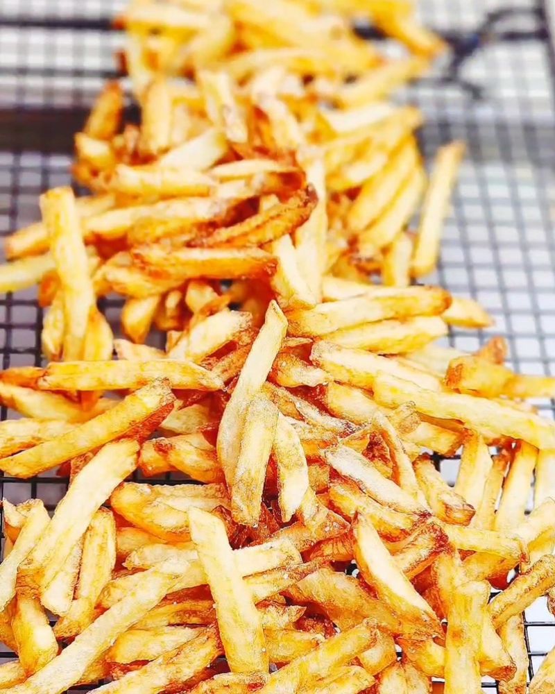 Keep finished fries crisp