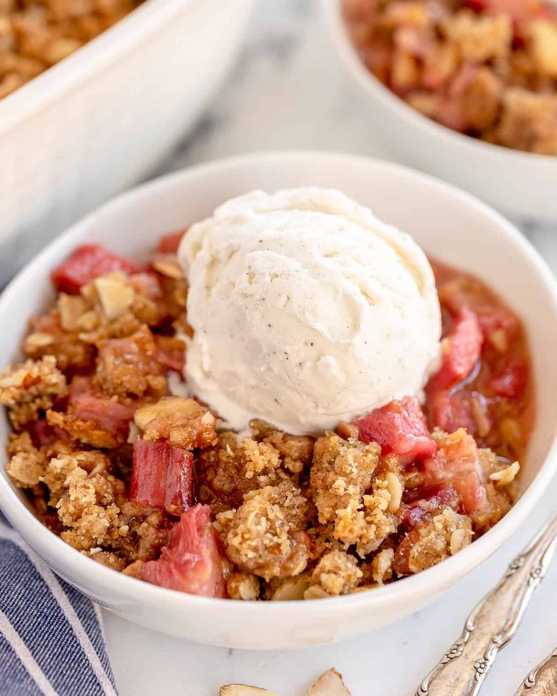 Rhubarb Crisp