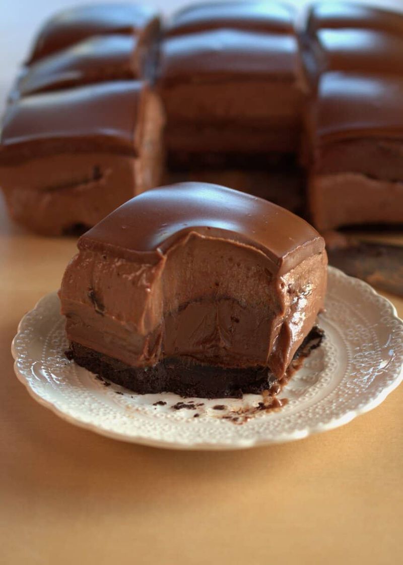 Nutella Cheesecake Bars