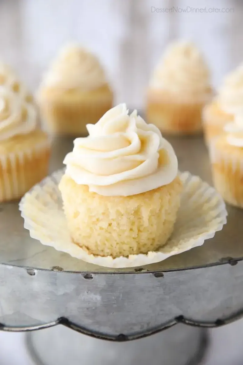 Buttermilk Vanilla Cupcakes