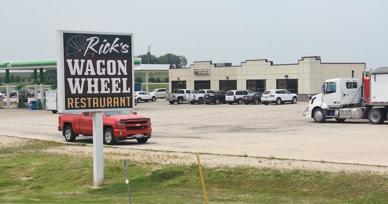 Rick's Wagon Wheel — Floyd, IA