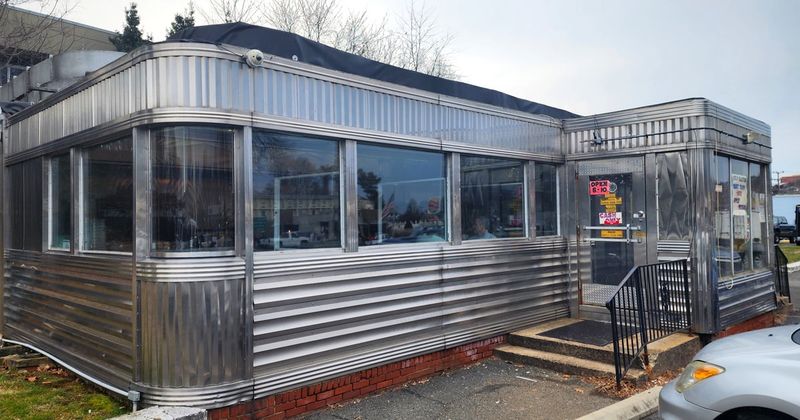 Virginia - Commonwealth Chrome Diner