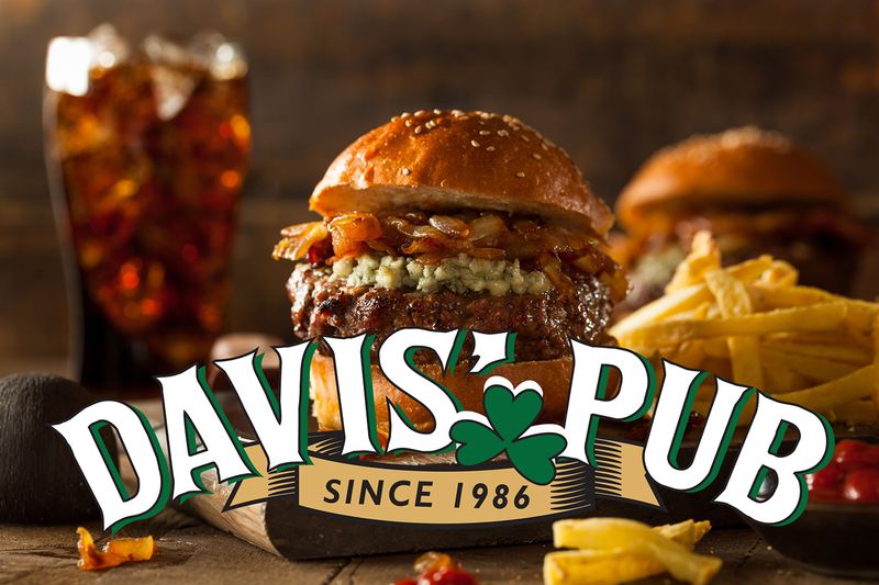 Davis' Pub