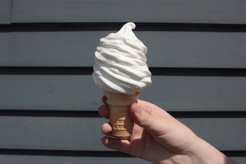 Vermont — Maple Creemee (seasonal soft-serve stands)
